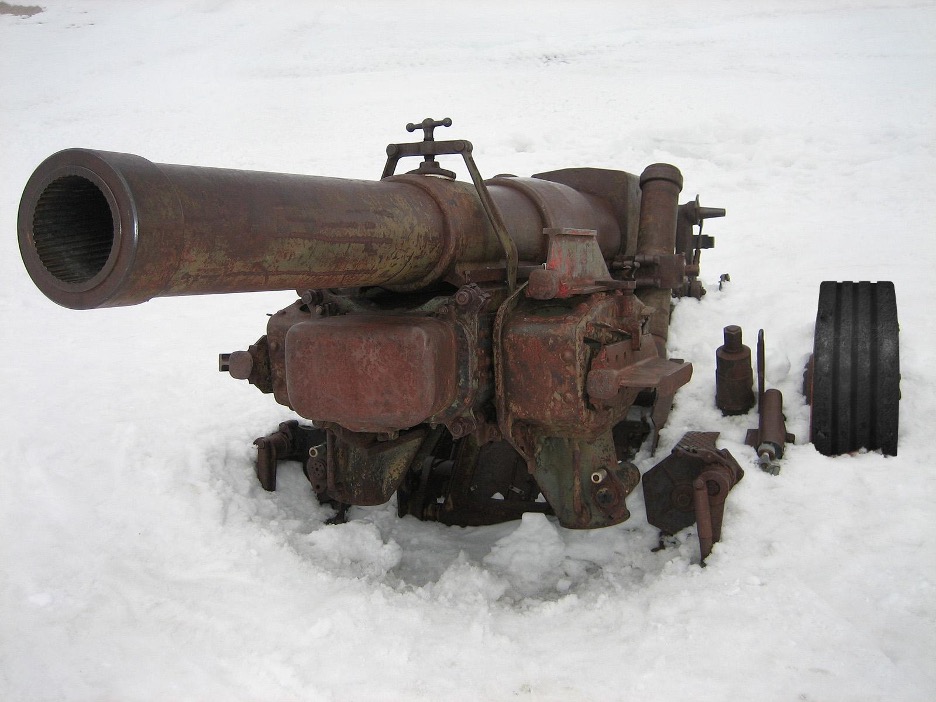 An Italian Howitzer OTO Merlara Cannon, a century after its use in World War I, was recently revealed as the glacier melts due to climate change